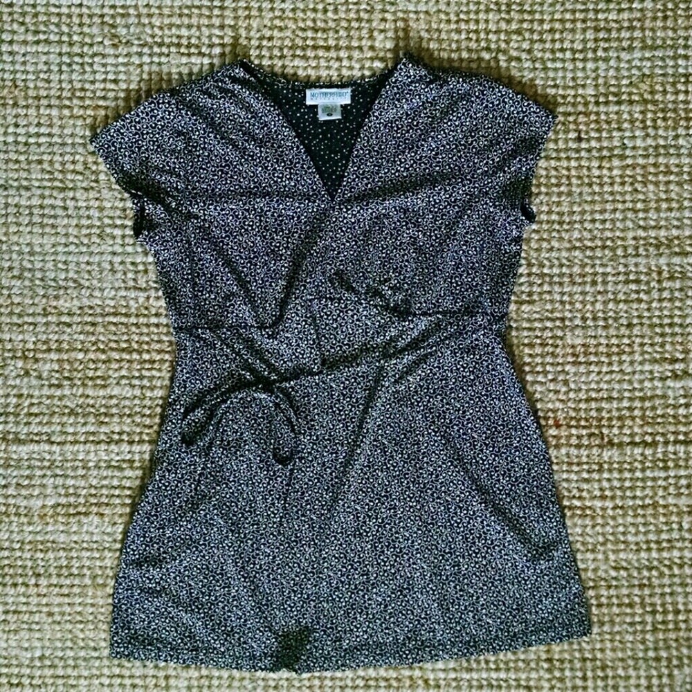 Bundle me! Motherhood maternity v-neck